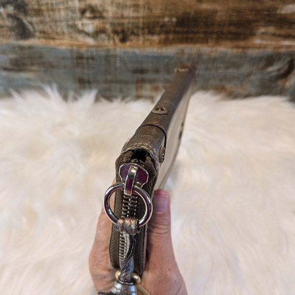 Chloe Paddington Metallic Gold Long Zippy Wallet - Picture 13 of 13